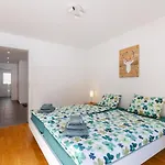 Verena By Interhome شقة